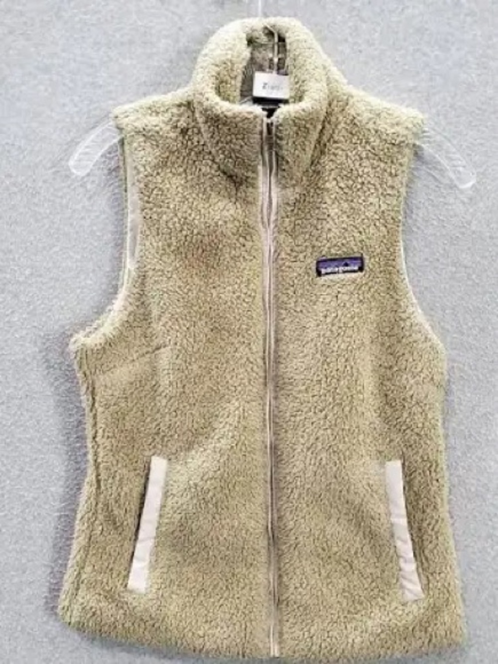 Patagonia Women’s Los Gatos Beige Sherpa Vest with Zip size L